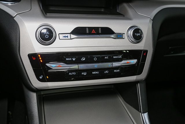 Used 2023 Ford Explorer XLT w/ Equipment Group 202A image 30