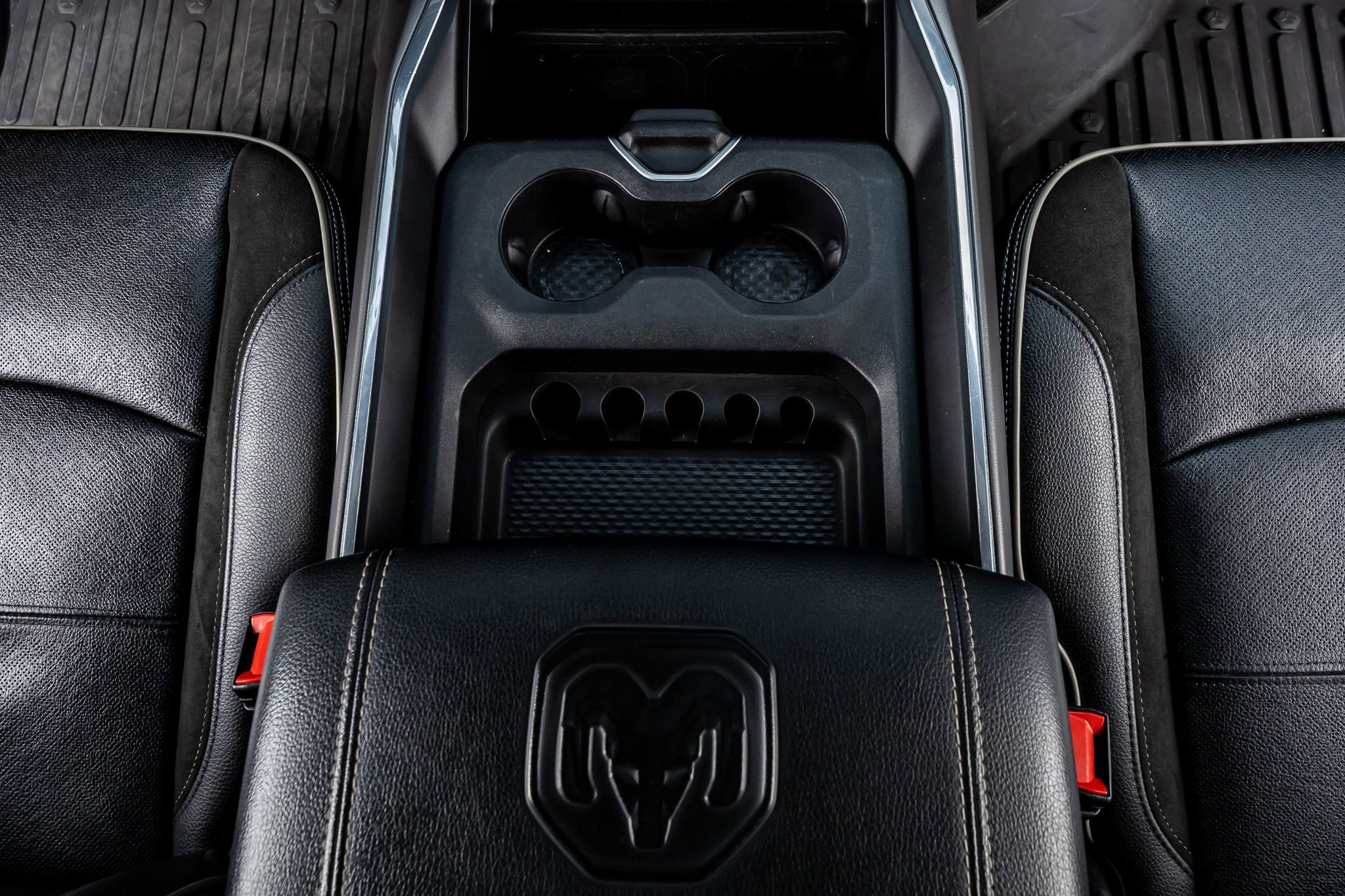 Used 2022 RAM 3500 Laramie image 27