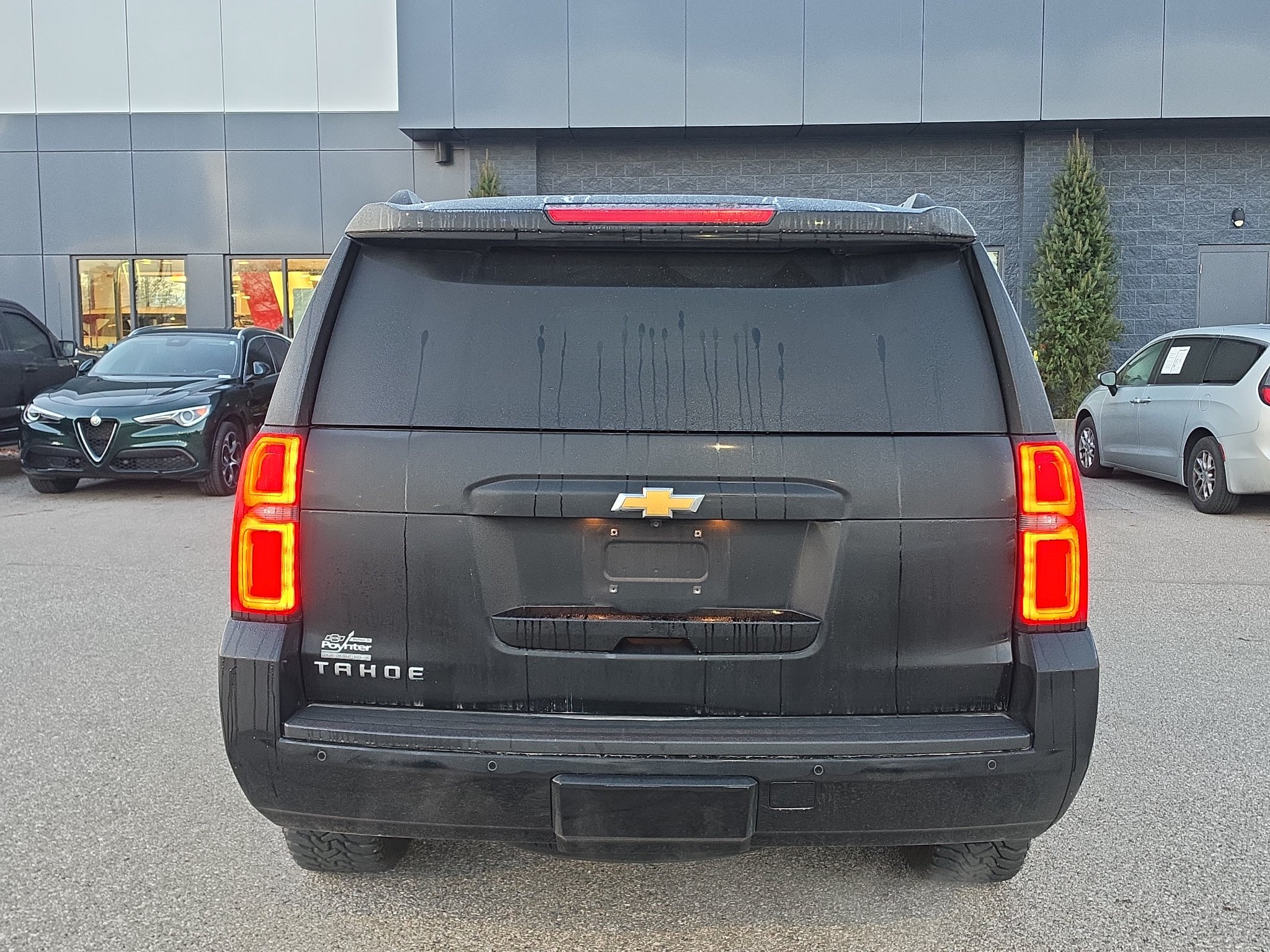 Used 2016 Chevrolet Tahoe LT w/ Luxury Package AWD/4WD image 6