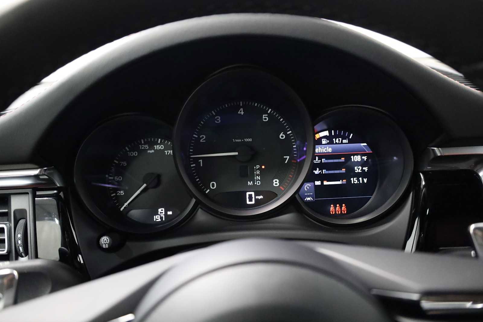New 2026 Porsche Macan image 24