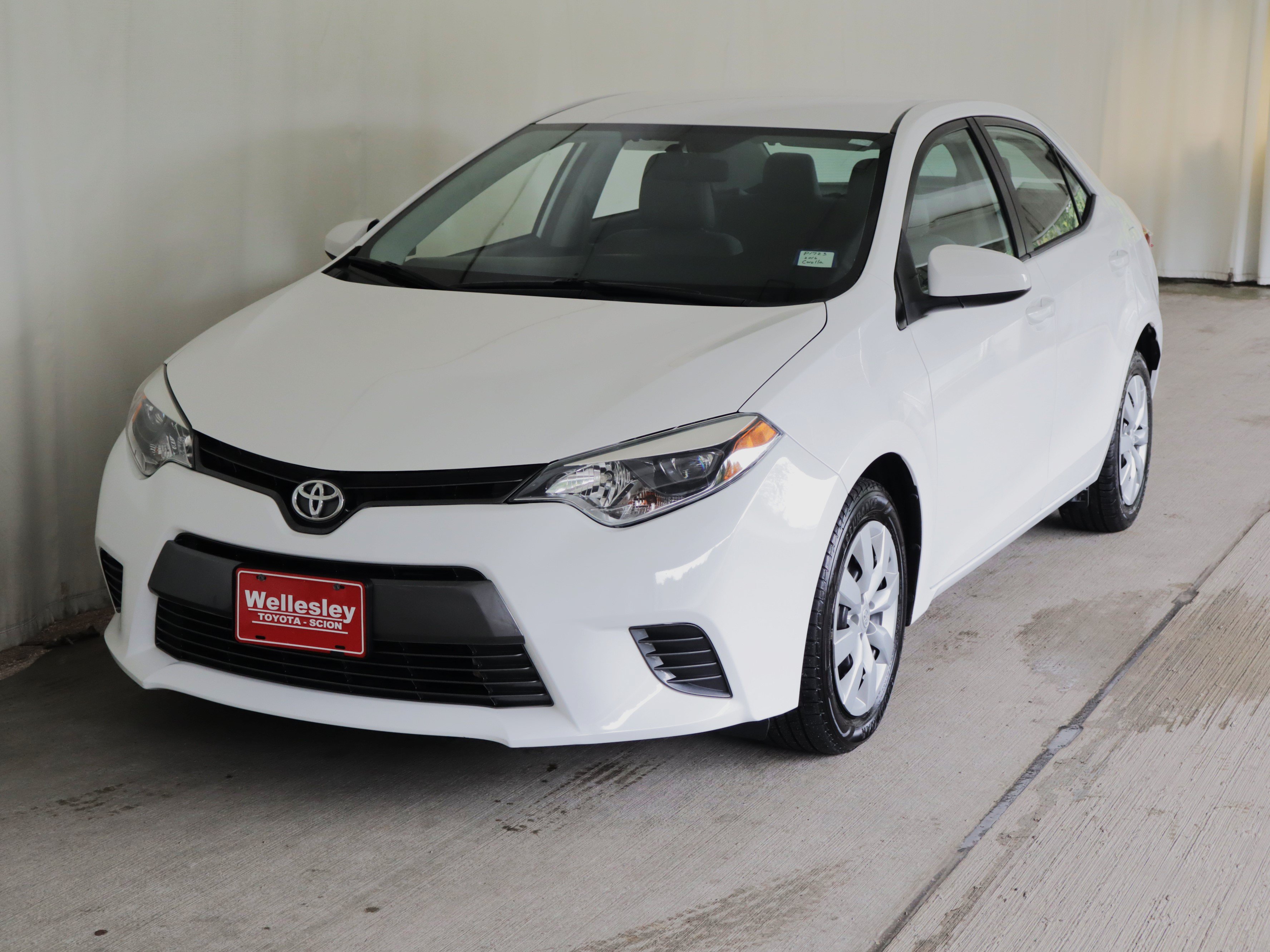 Used 2016 Toyota Corolla LE FWD image 21