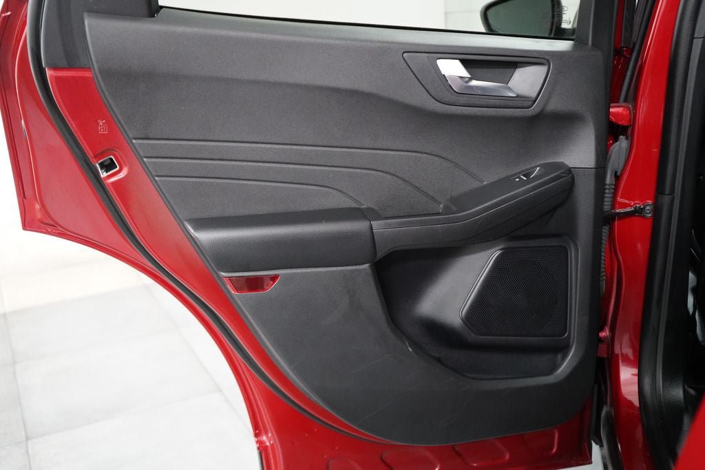 Certified 2025 Ford Escape ST-Line FWD image 23