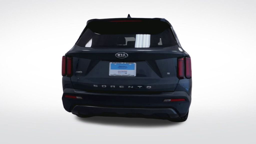 Used 2021 Kia Sorento S w/ Panoramic Sunroof Package image 7