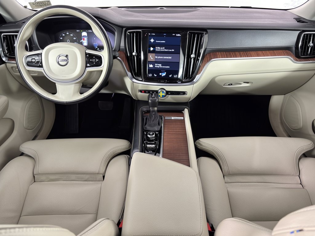 Used 2020 Volvo V60 T5 Cross Country AWD/4WD image 17