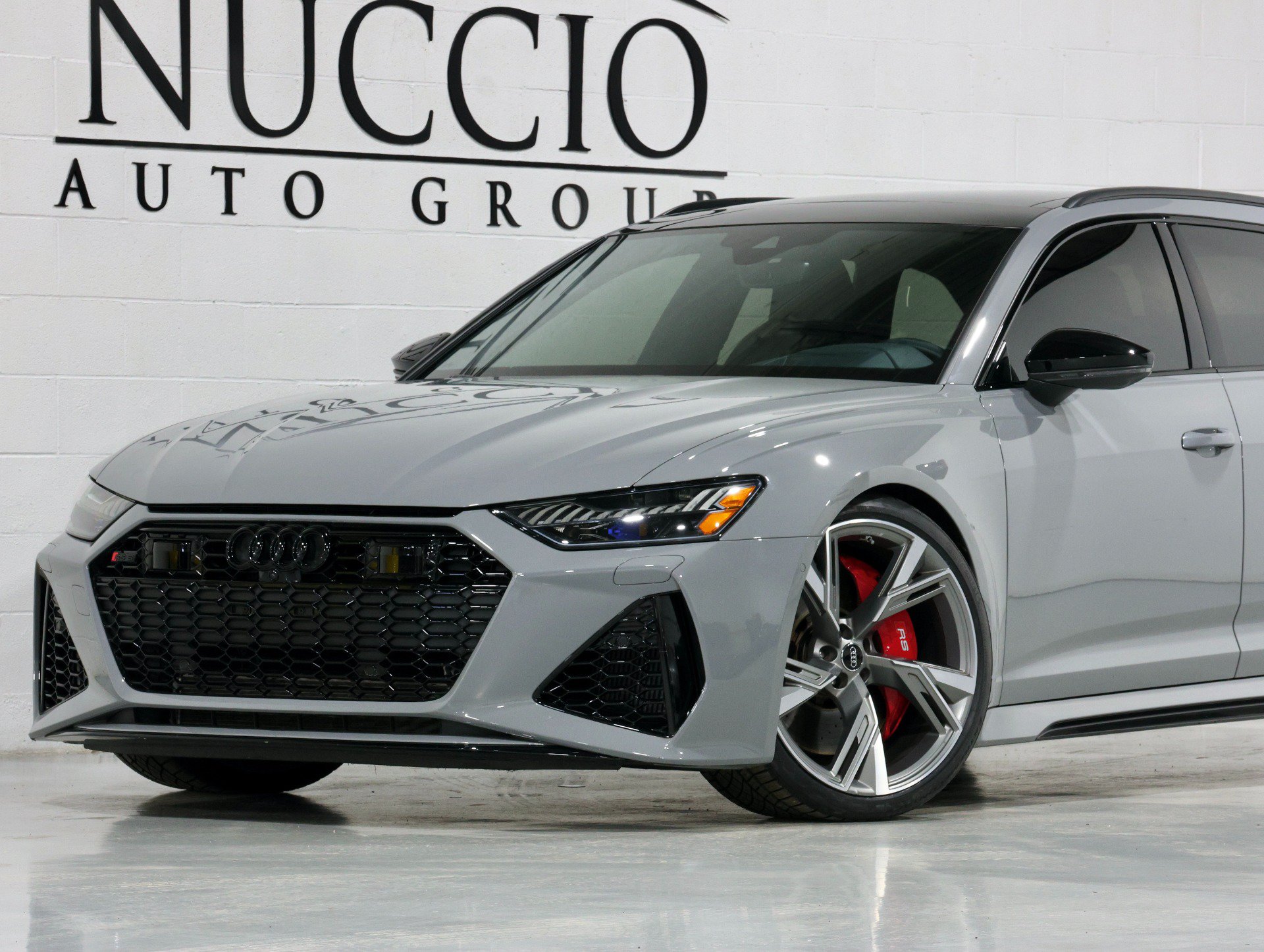 Used 2021 Audi RS 6 AWD/4WD image 6