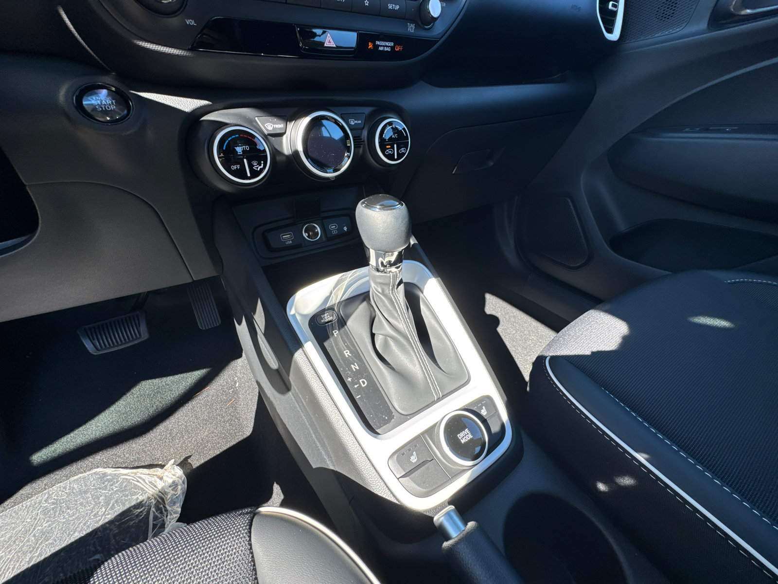 New 2026 Hyundai Venue SEL FWD image 30