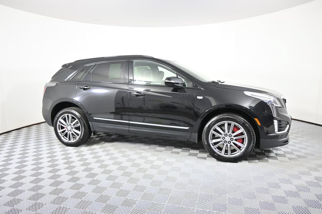 Certified 2025 Cadillac XT5 Sportv w/ Technology Package AWD/4WD image 8
