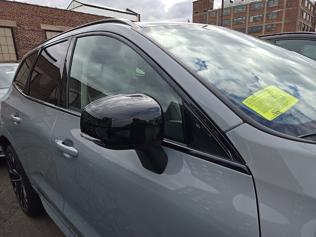 New 2026 Volvo XC60 B5 Ultra w/ Protection Package Premier image 5