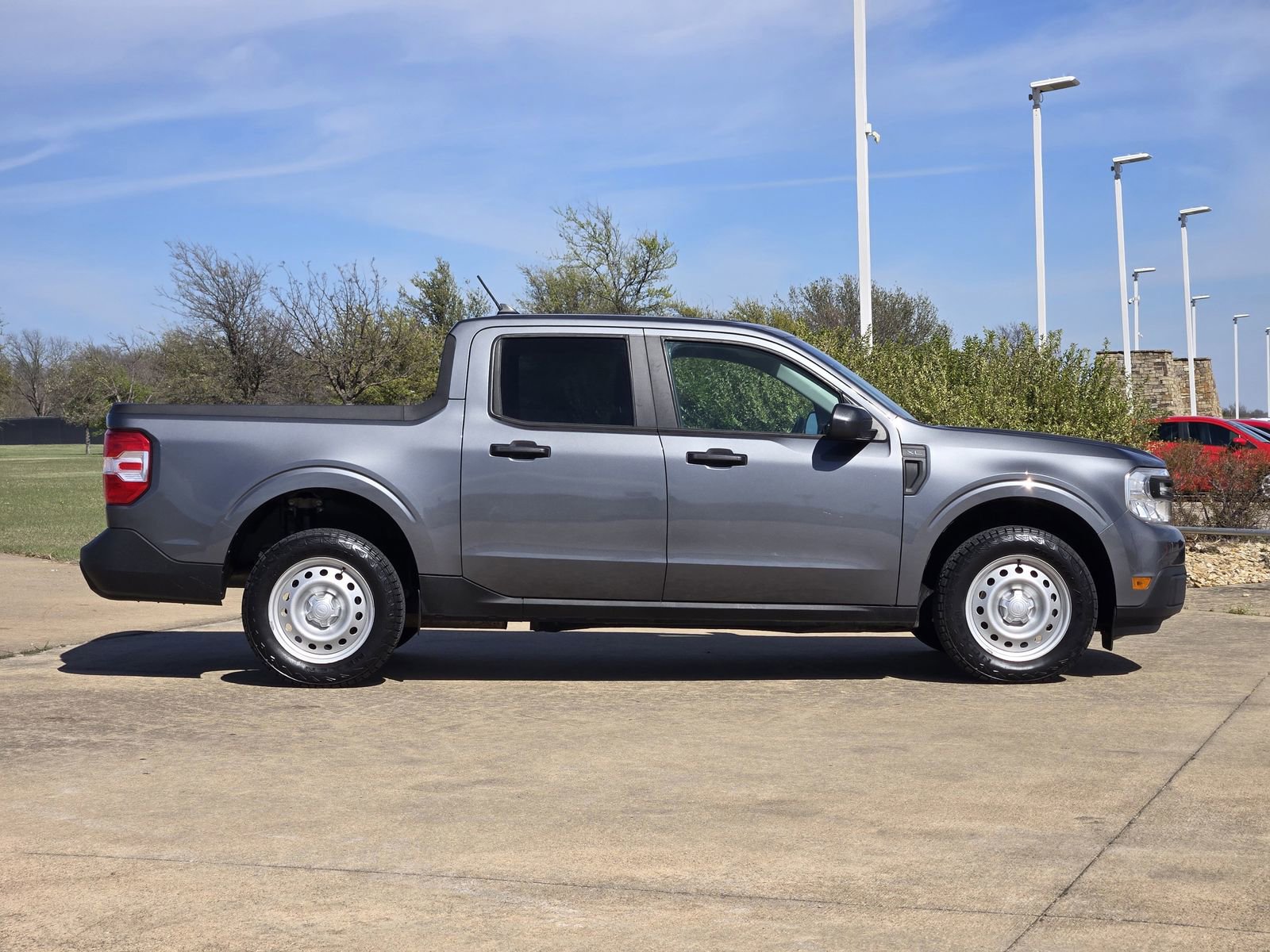 Used 2022 Ford Maverick XL image 7