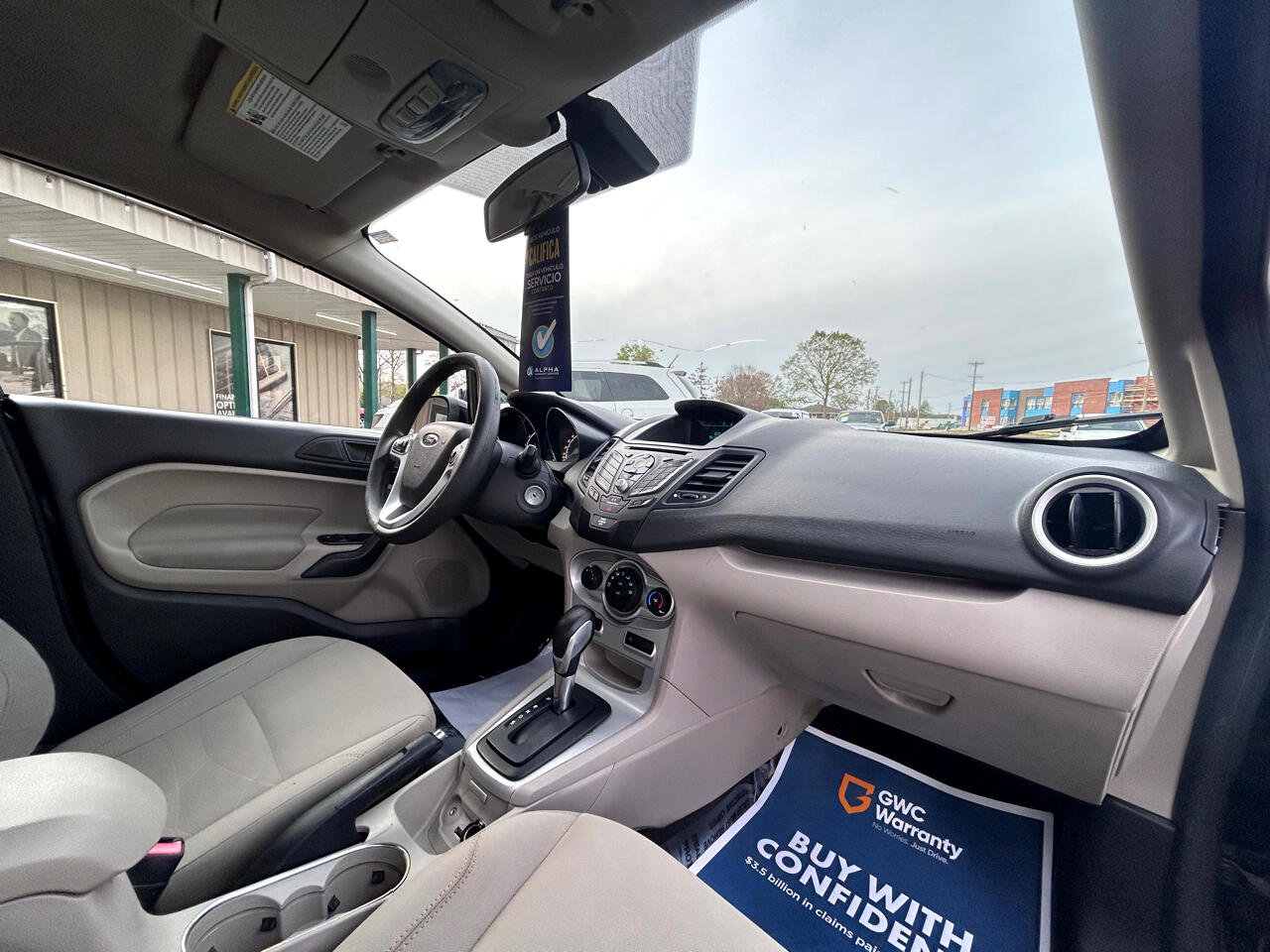 Used 2017 Ford Fiesta SE image 17