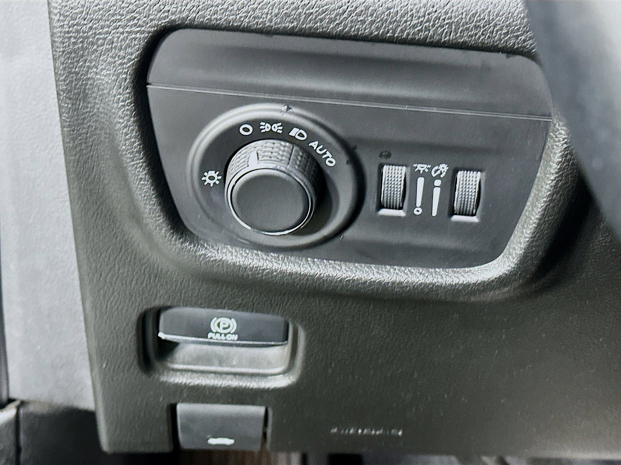 Used 2022 Jeep Grand Cherokee L Laredo AWD/4WD image 17