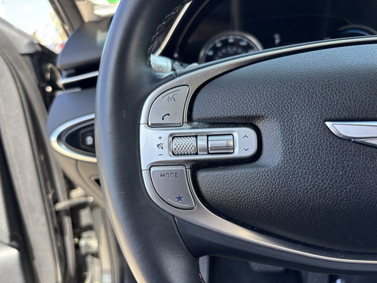 Used 2025 Genesis GV70 2.5T AWD/4WD image 27