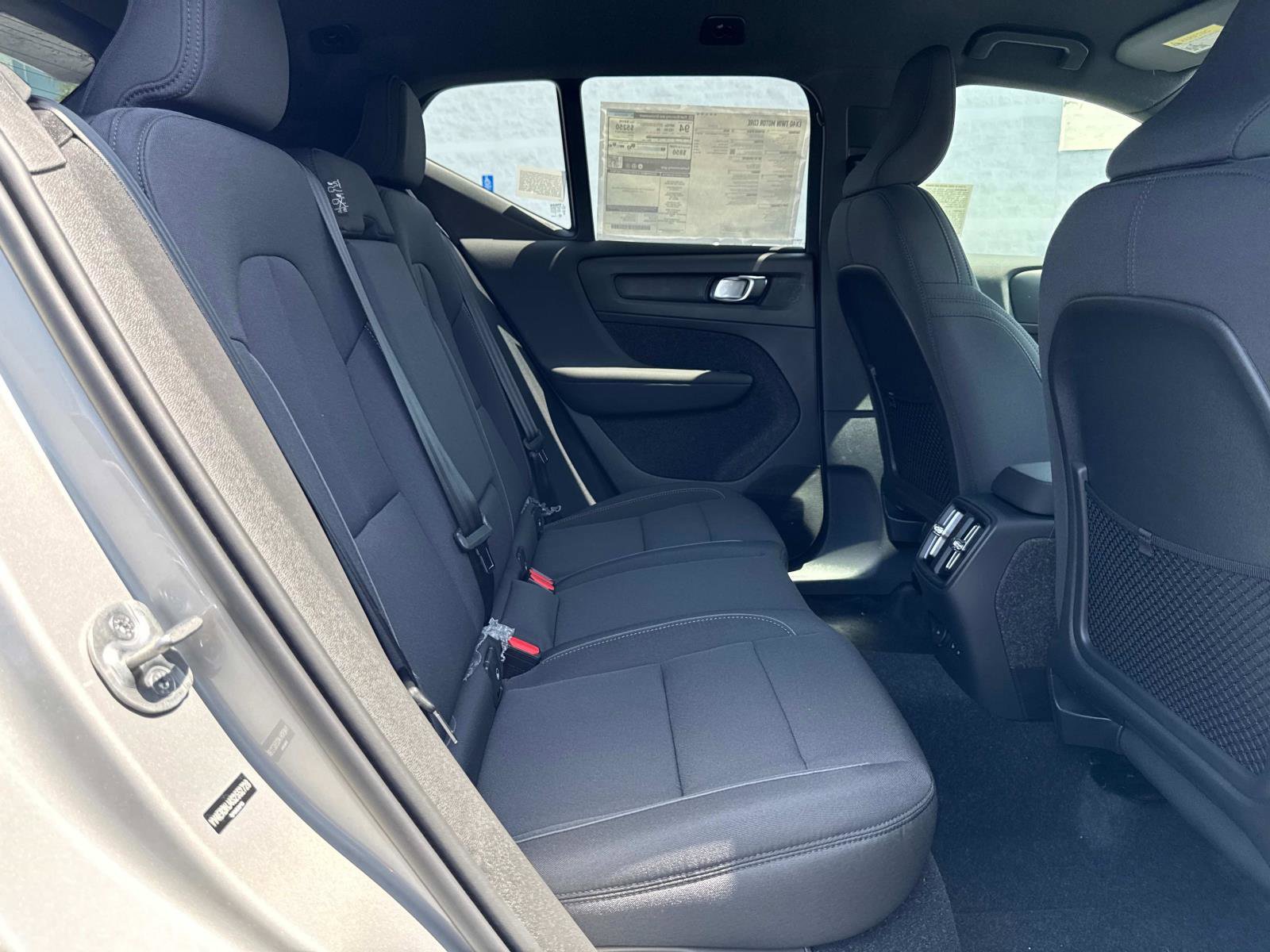 New 2025 Volvo EX40 Core w/ Climate Package image 17