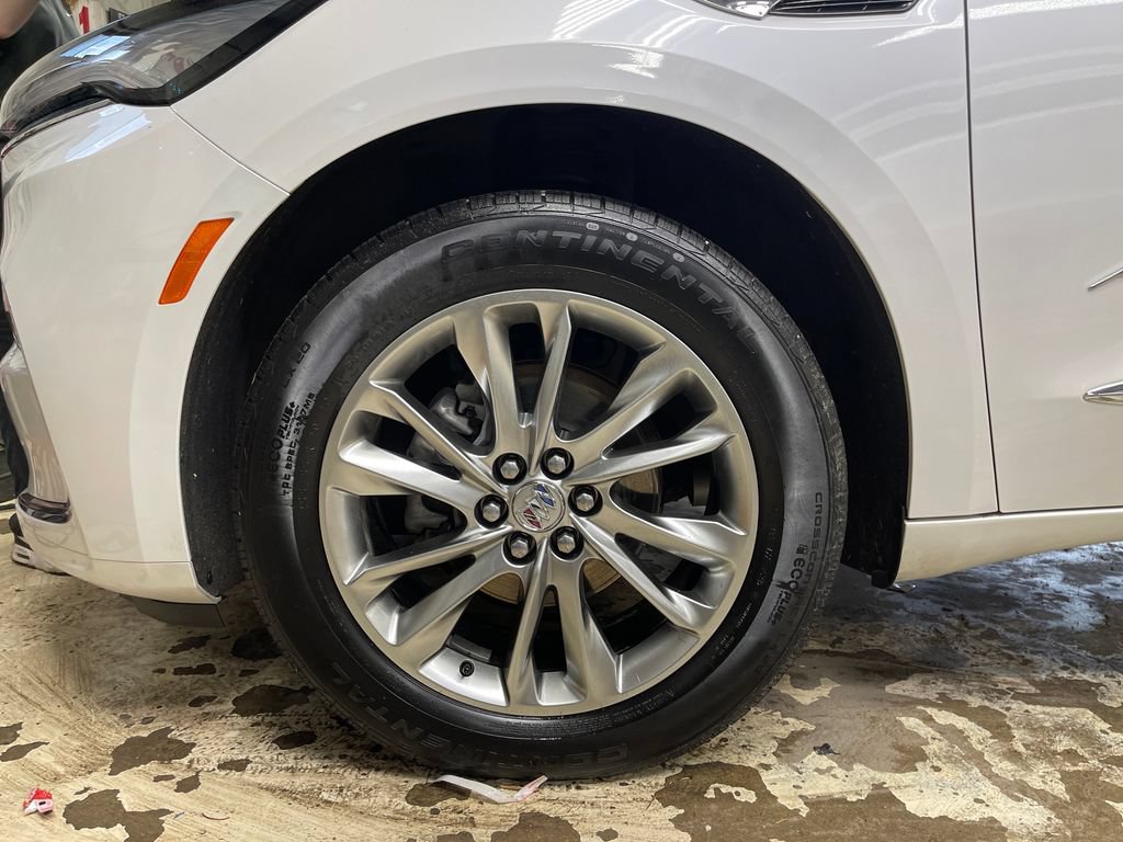 Used 2024 Buick Enclave Avenir w/ Avenir Technology Package AWD/4WD image 11