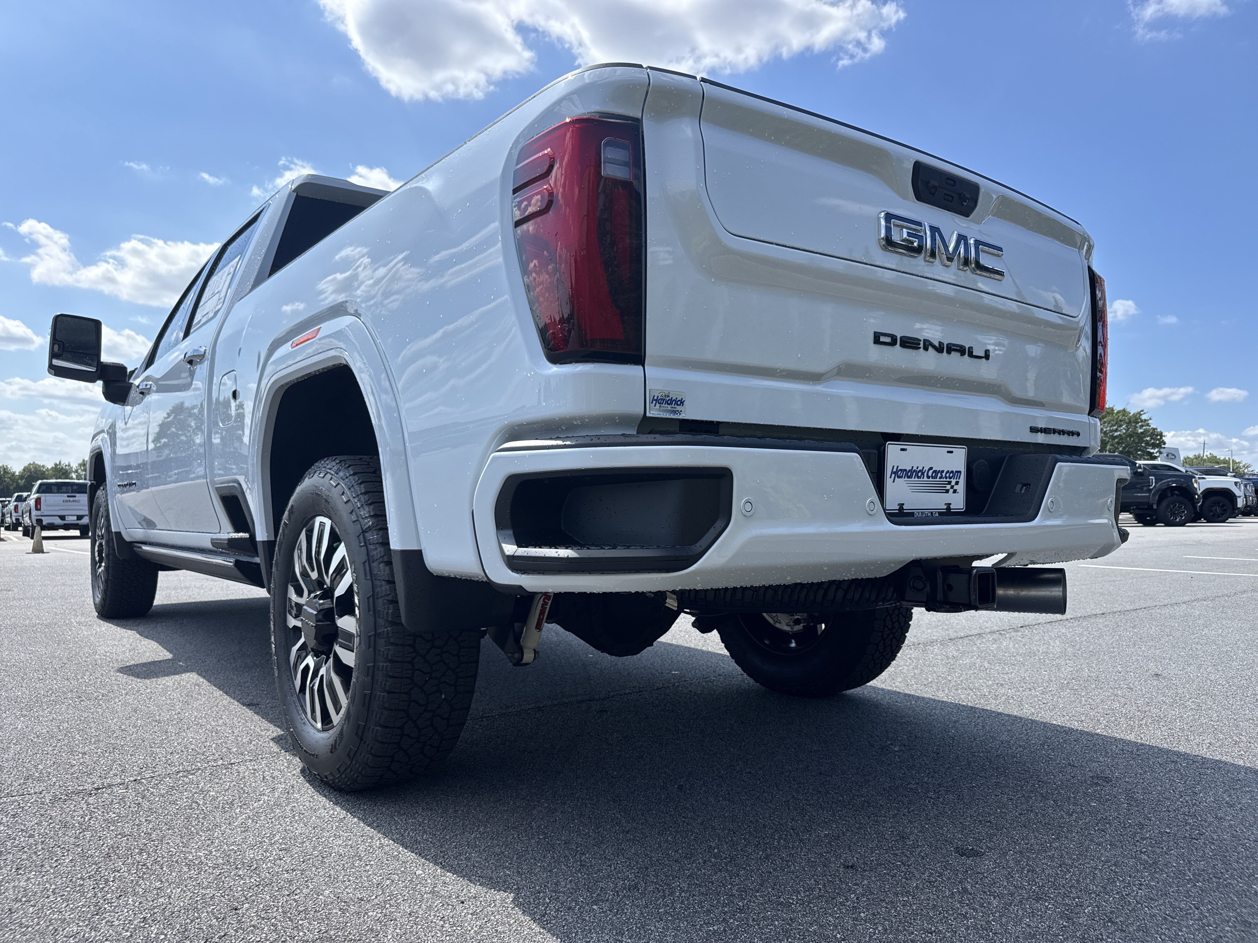 New 2026 GMC Sierra 2500 Denali Ultimate w/ LPO, Black Badging Package AWD/4WD image 8
