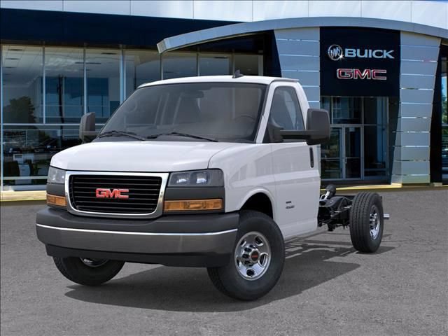 New 2025 GMC Savana 3500 w/ Power Convenience Package RWD image 6