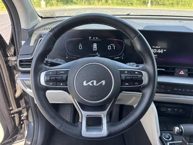 Used 2023 Kia Sportage EX AWD/4WD image 9