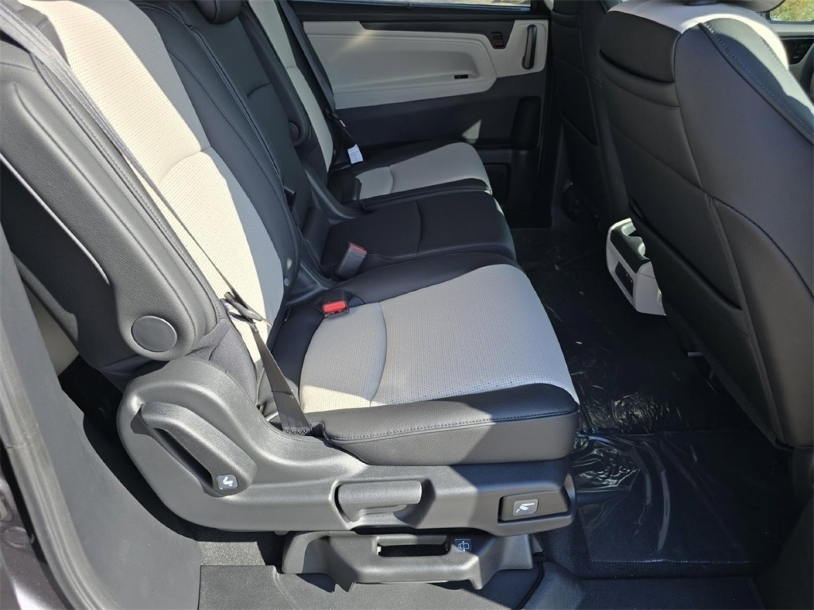 New 2026 Honda Odyssey Elite image 22