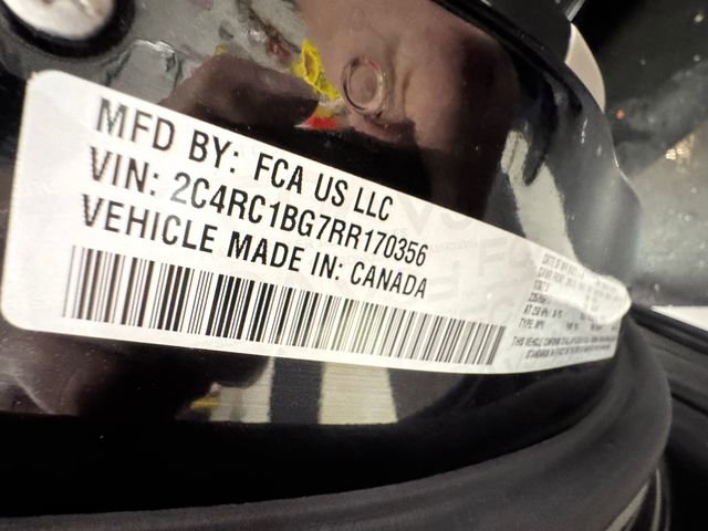 Used 2024 Chrysler Pacifica Touring-L image 27