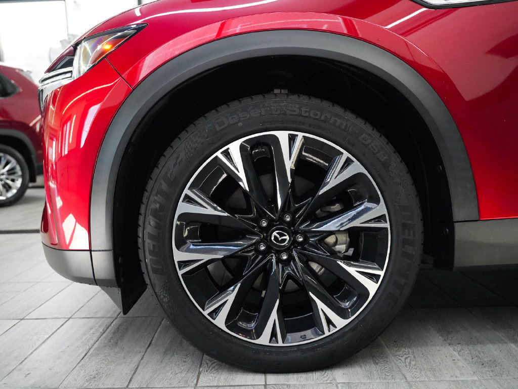 Used 2024 MAZDA CX-90 Plug-In Hybrid w/ Premium Pkg AWD/4WD image 9