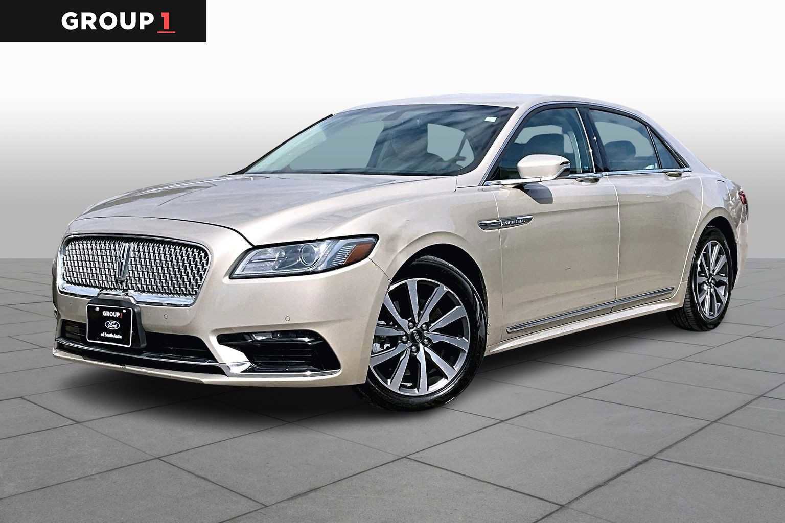 Used 2017 Lincoln Continental Premiere image 1