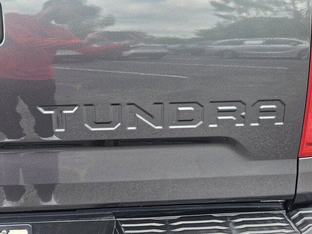 Certified 2020 Toyota Tundra SR5 AWD/4WD image 31