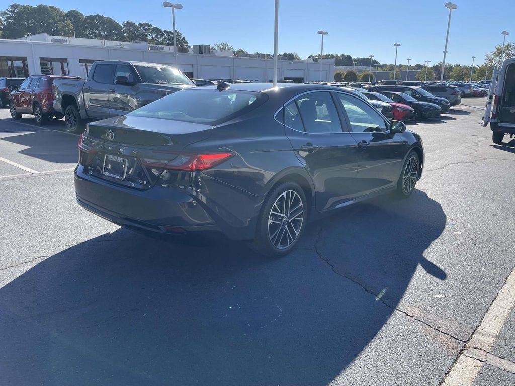 Used 2025 Toyota Camry XLE image 10
