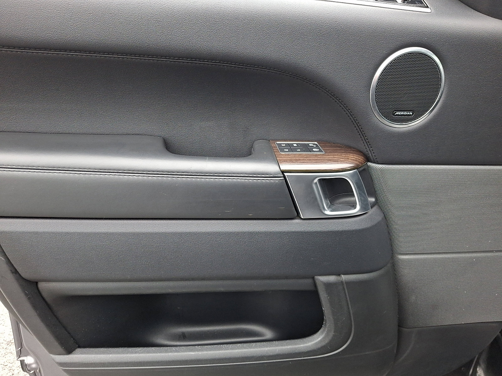 Used 2019 Land Rover Range Rover Sport HSE image 12