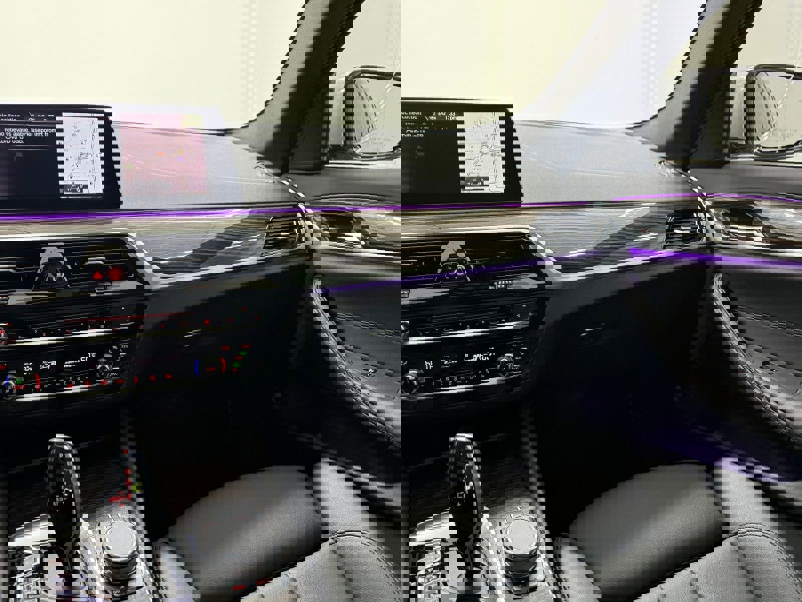 Used 2019 BMW 530e iPerformance w/ Convenience Package image 38