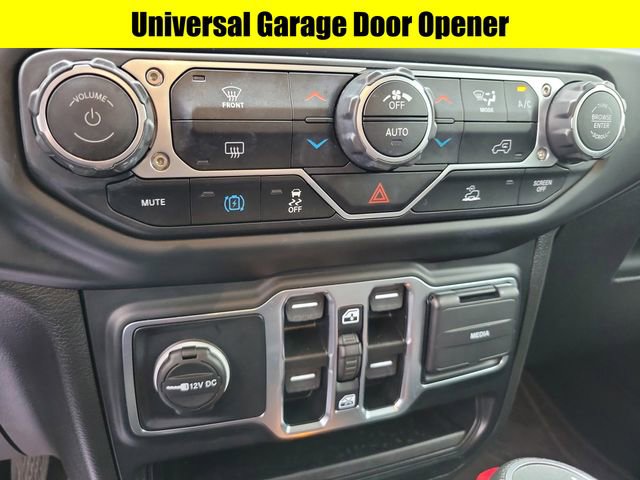 Used 2023 Jeep Wrangler Unlimited w/ Convenience Group AWD/4WD image 16