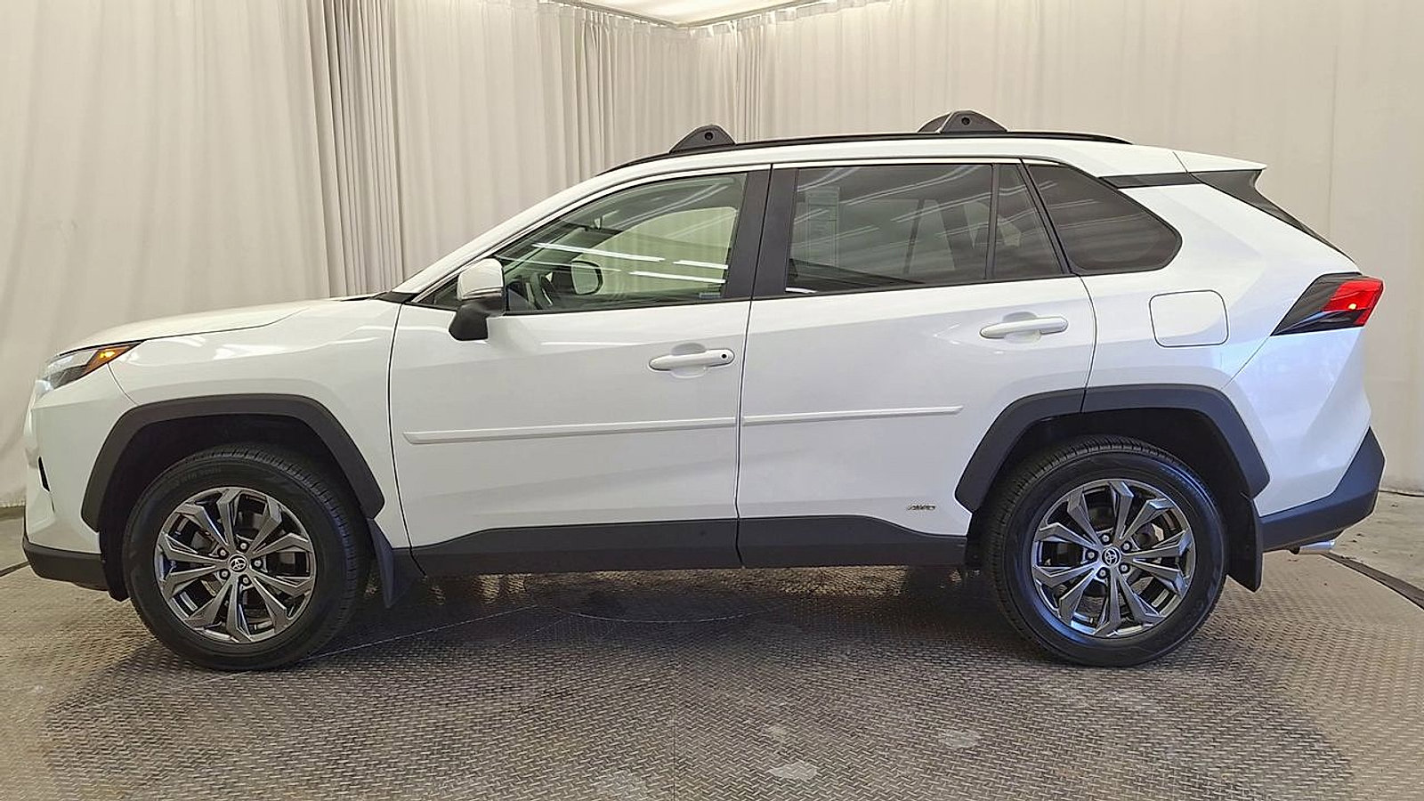 Certified 2022 Toyota RAV4 XLE Premium image 8