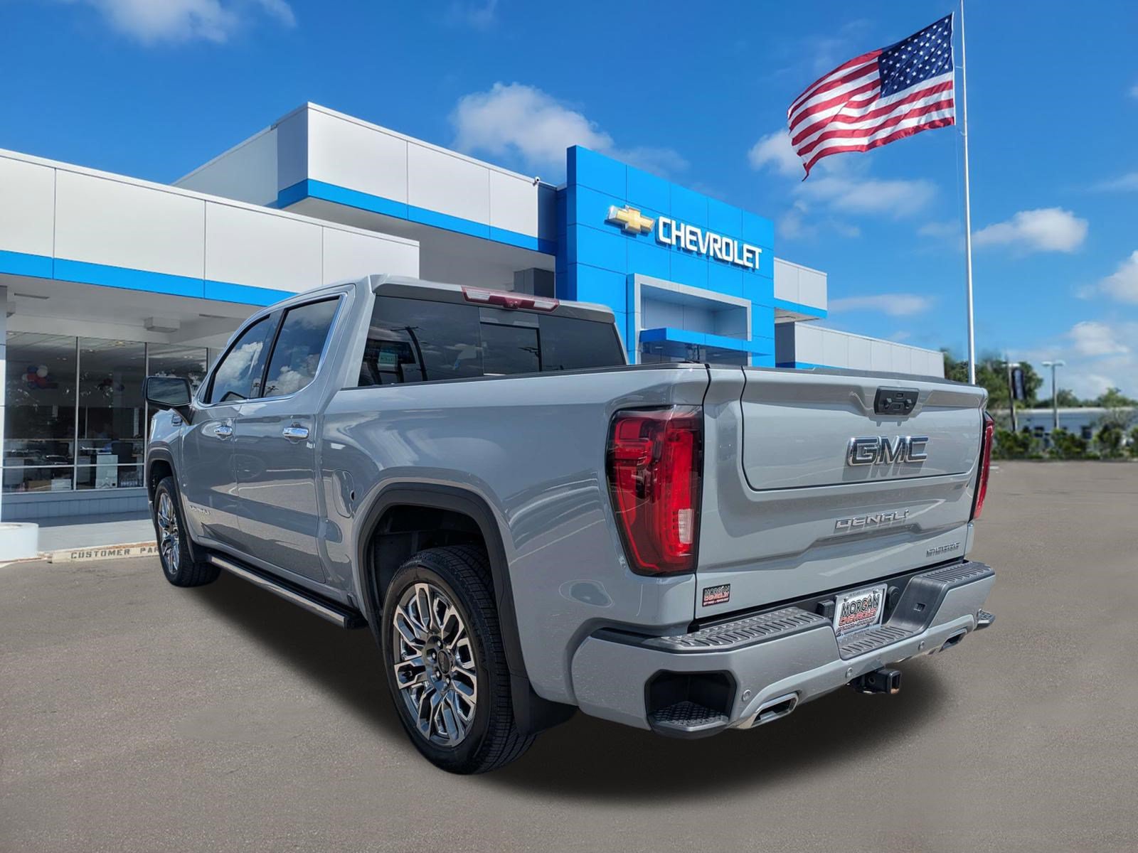 Used 2025 GMC Sierra 1500 Denali Ultimate AWD/4WD image 5