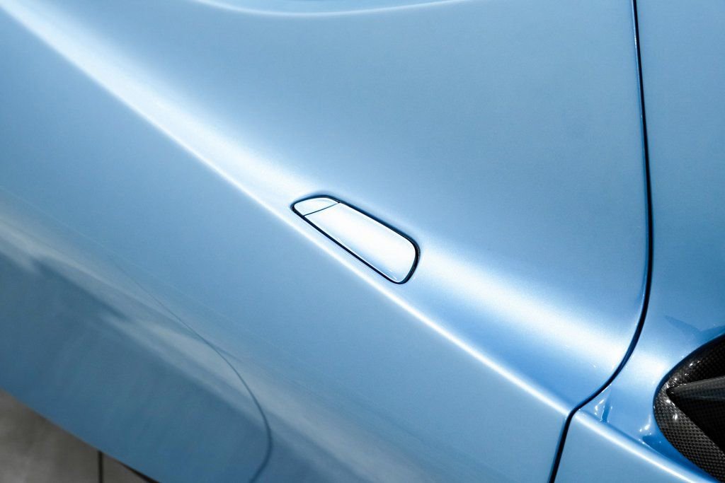 Used 2022 Ferrari SF90 Spider image 43