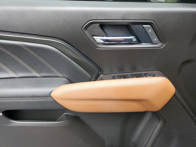 Used 2025 GMC Canyon AT4 w/ Nightfall Edition AWD/4WD image 16