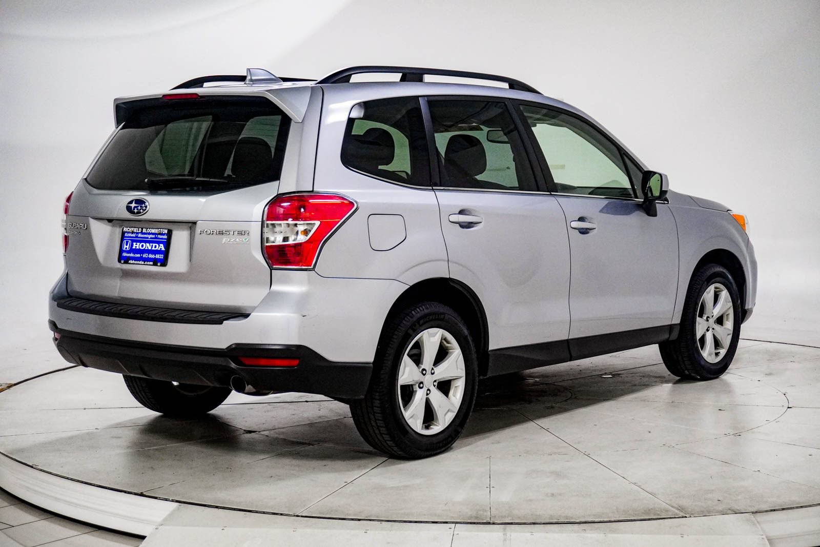 Used 2016 Subaru Forester 2.5i Limited w/ Popular Package #2 AWD/4WD image 11