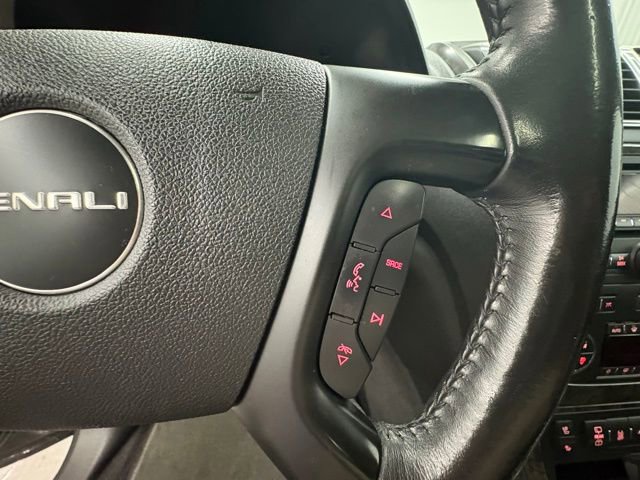 Used 2012 GMC Acadia Denali AWD/4WD image 21