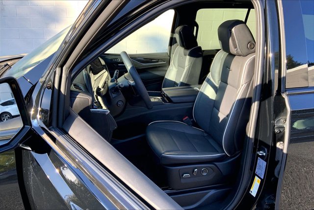 Used 2023 Cadillac Escalade Sport w/ LPO, ONYX Package AWD/4WD image 25