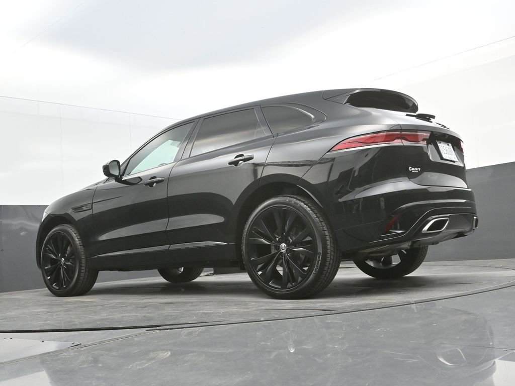 Certified 2025 Jaguar F-PACE R-Dynamic S image 39