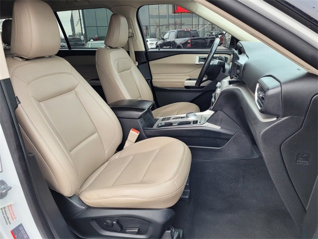 Used 2023 Ford Explorer XLT w/ Equipment Group 202A image 24