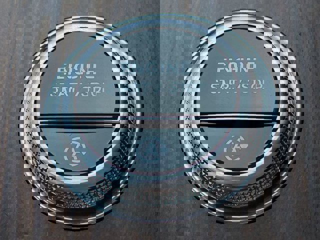 Used 2025 Mercedes-Benz C 300 Sedan image 27