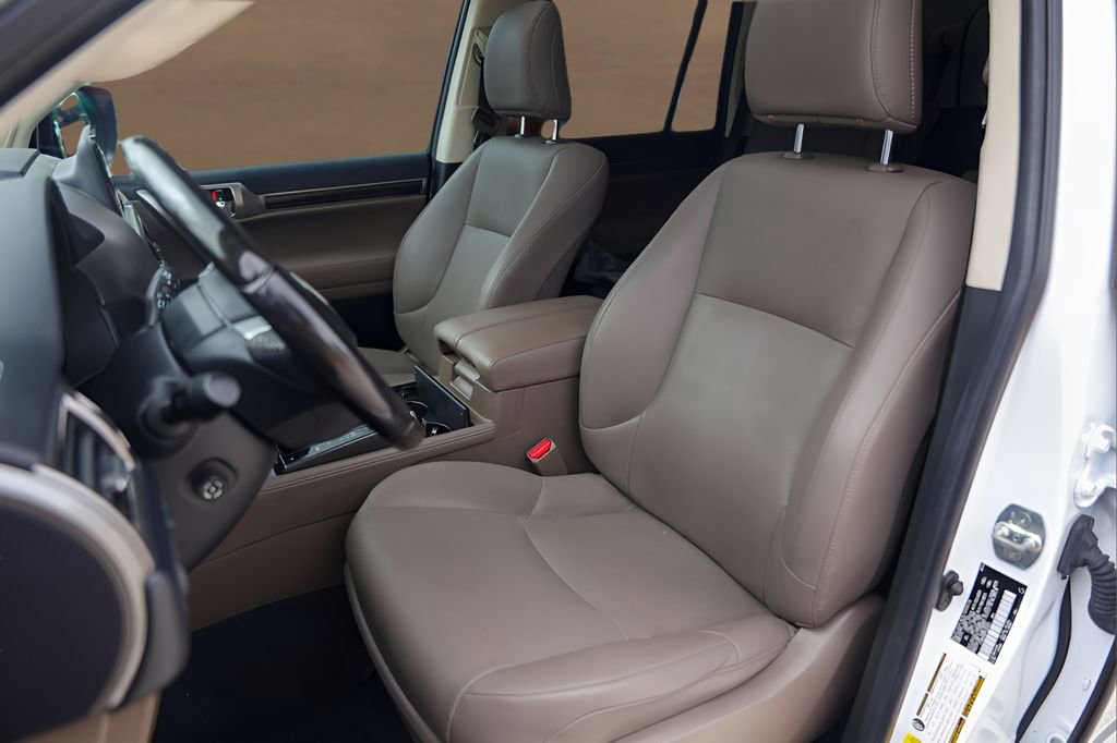 Used 2023 Lexus GX 460 Premium AWD/4WD image 7