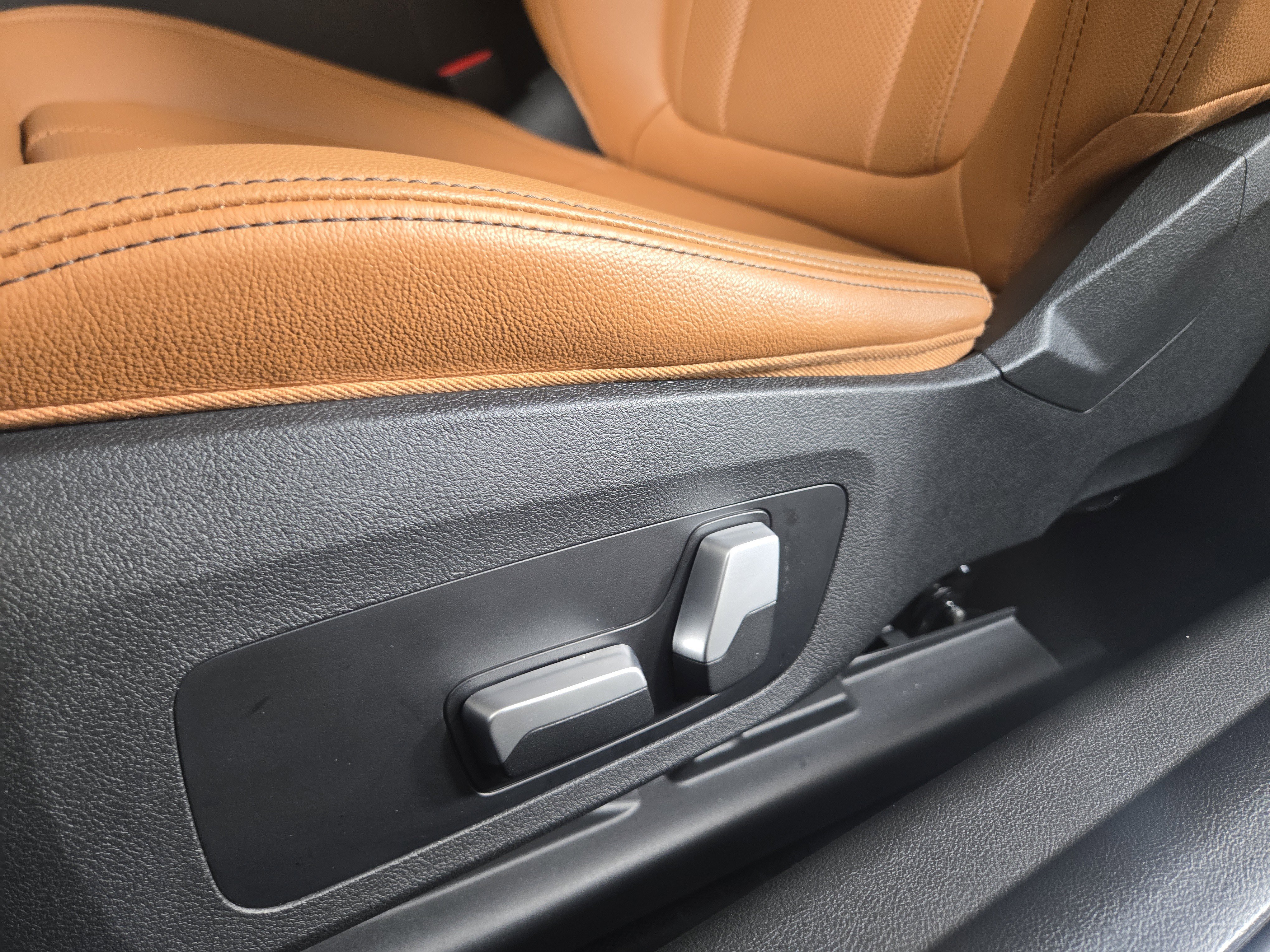 Used 2022 BMW M240i xDrive Coupe w/ Premium Package image 34