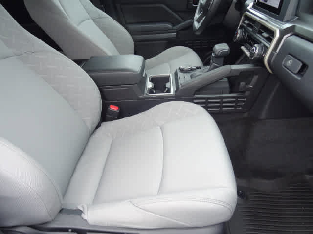 Used 2025 Toyota Tacoma SR5 AWD/4WD image 12