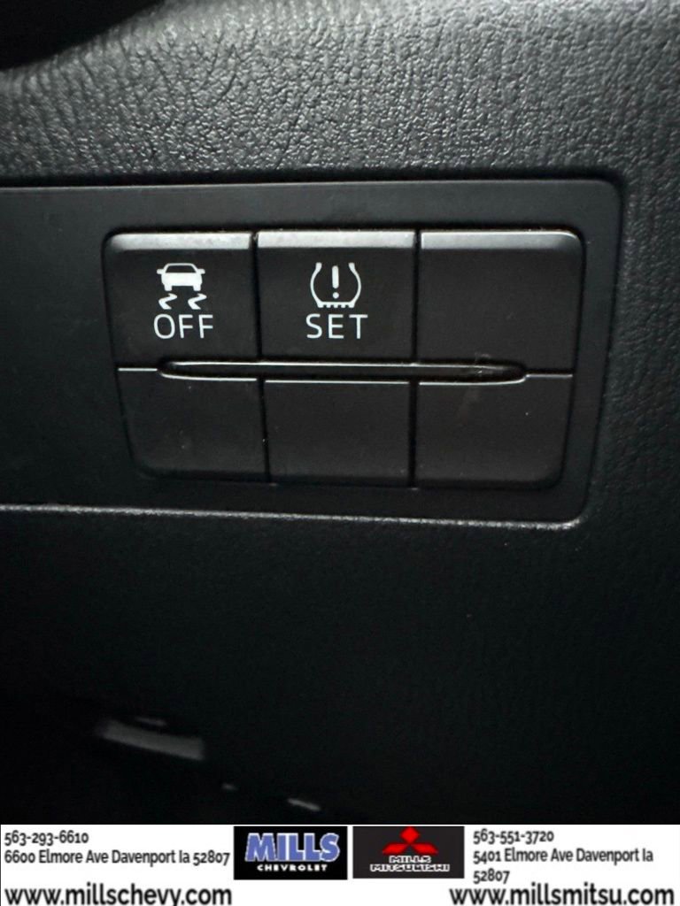 Used 2019 Toyota Yaris LE image 24