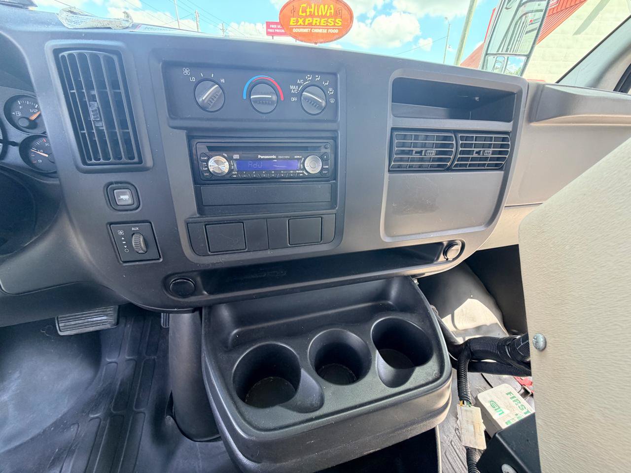 Used 2006 Chevrolet Express 3500 w/ School Bus Package RWD image 16