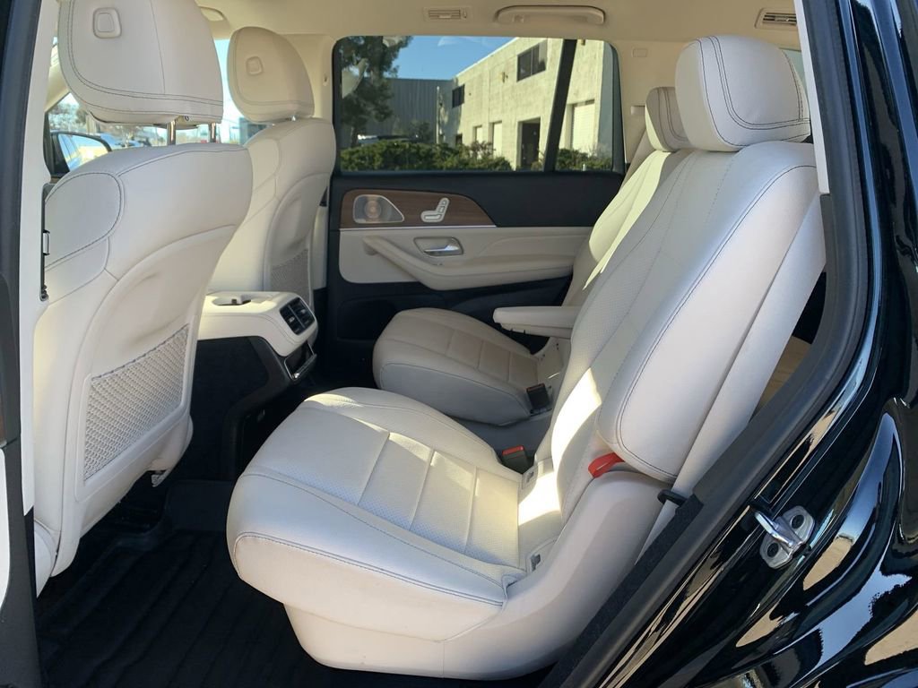 Used 2021 Mercedes-Benz GLS 450 4MATIC image 23
