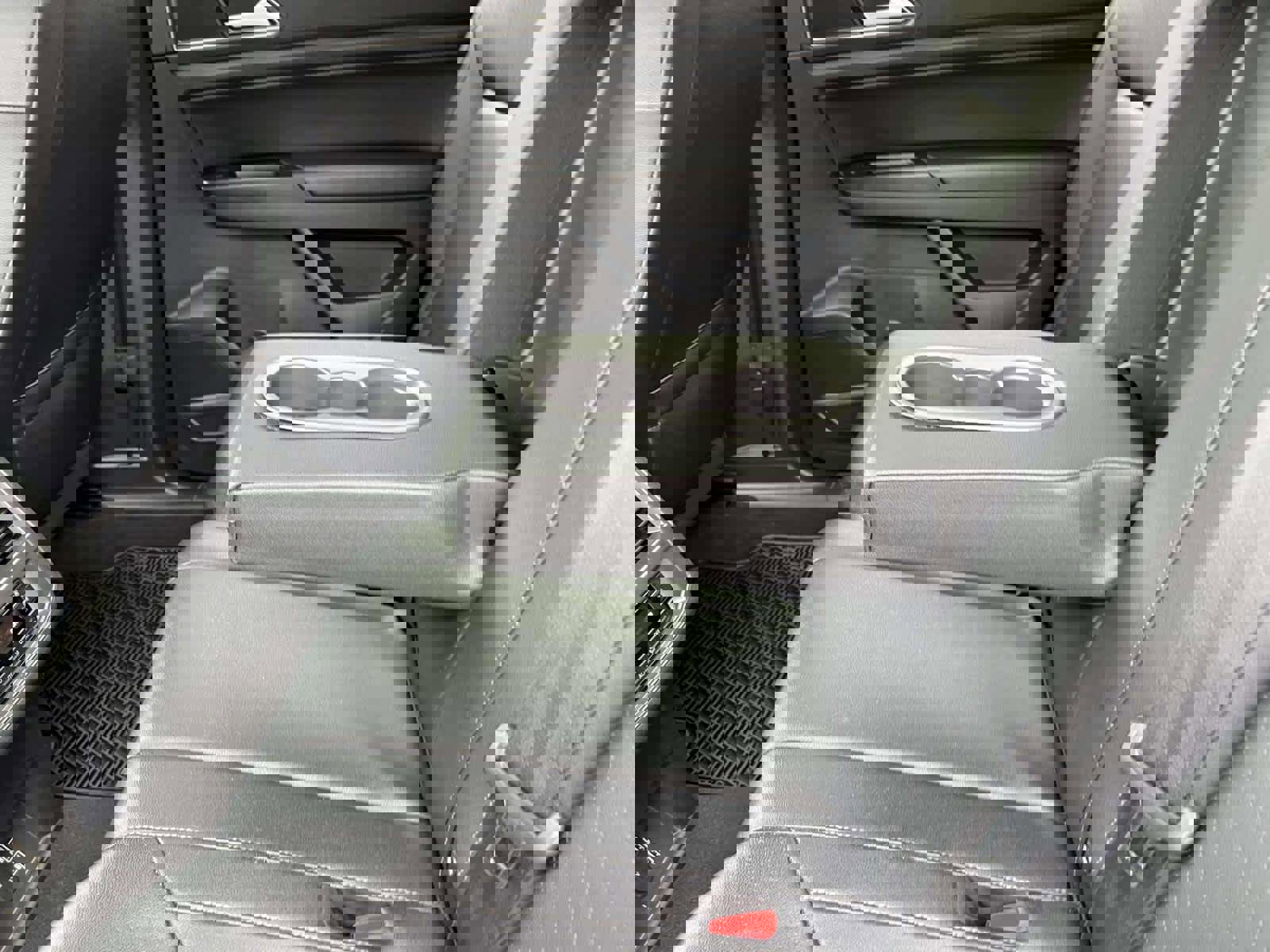 Used 2019 Volkswagen Atlas SE w/ Panoramic Sunroof Package image 13