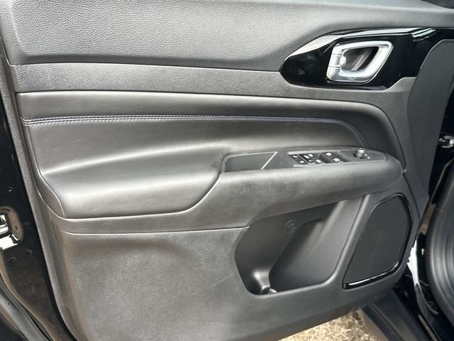 New 2026 Jeep Compass Latitude AWD/4WD image 24