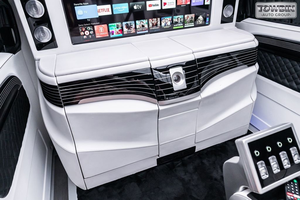 Used 2020 Mercedes-Benz Metris Passenger image 21