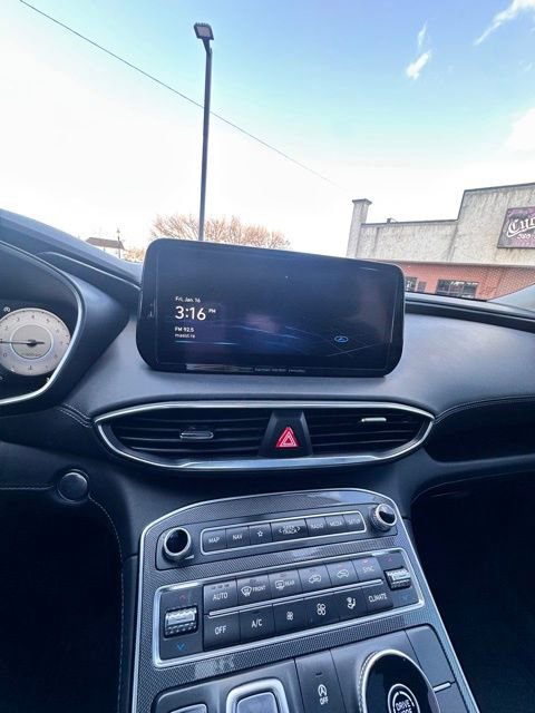 Used 2022 Hyundai Santa Fe SEL w/ Convenience + Premium Package image 16